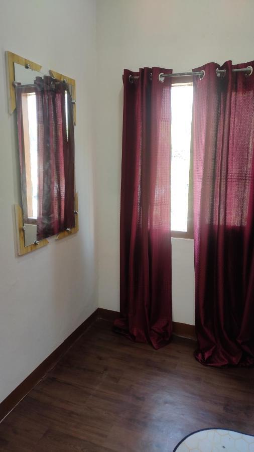 The Prasher Lodge Mall Road Manali Екстериор снимка