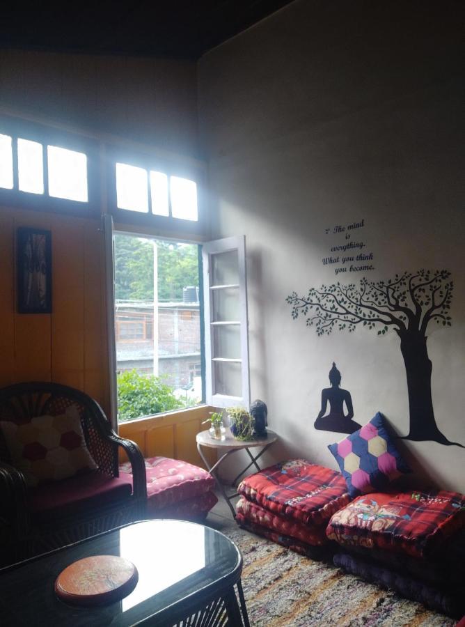 The Prasher Lodge Mall Road Manali Екстериор снимка