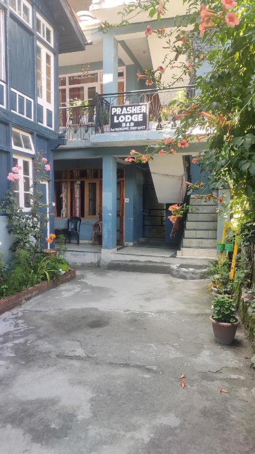 The Prasher Lodge Mall Road Manali Екстериор снимка