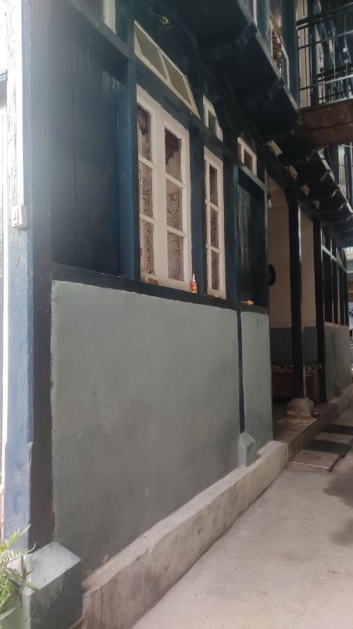 The Prasher Lodge Mall Road Manali Екстериор снимка