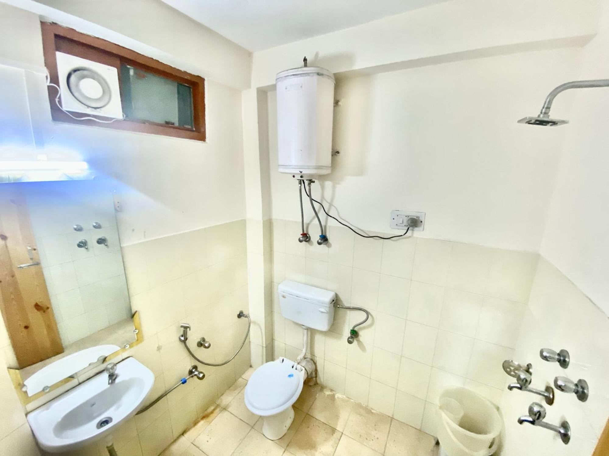 The Prasher Lodge Mall Road Manali Екстериор снимка