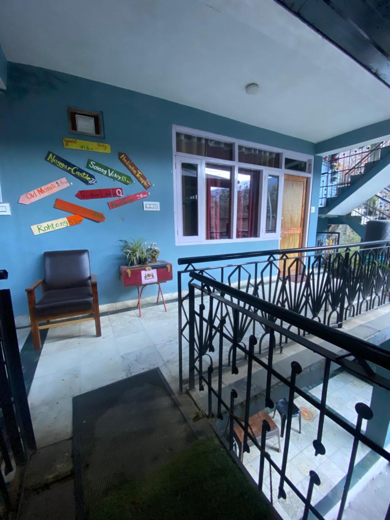 The Prasher Lodge Mall Road Manali Екстериор снимка